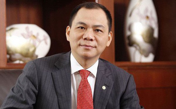 Phạm NHat Vuong tiêm 307 triệu