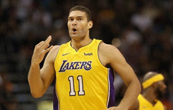 Các Lakers đang chiến đấu cho 