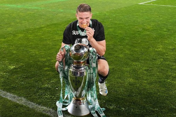Arsenal rất háo hức để mang đế