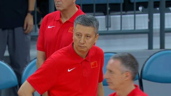 8 điểm và 3 rebound, Wang Junj